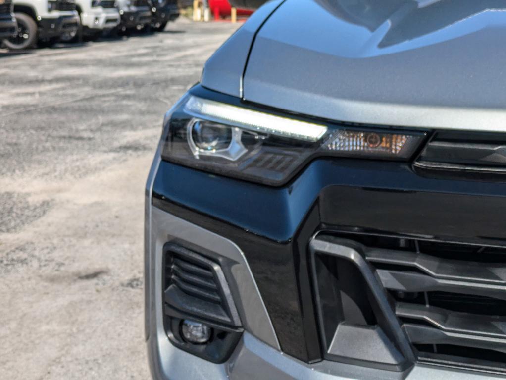 new 2025 Chevrolet Colorado car, priced at $48,910