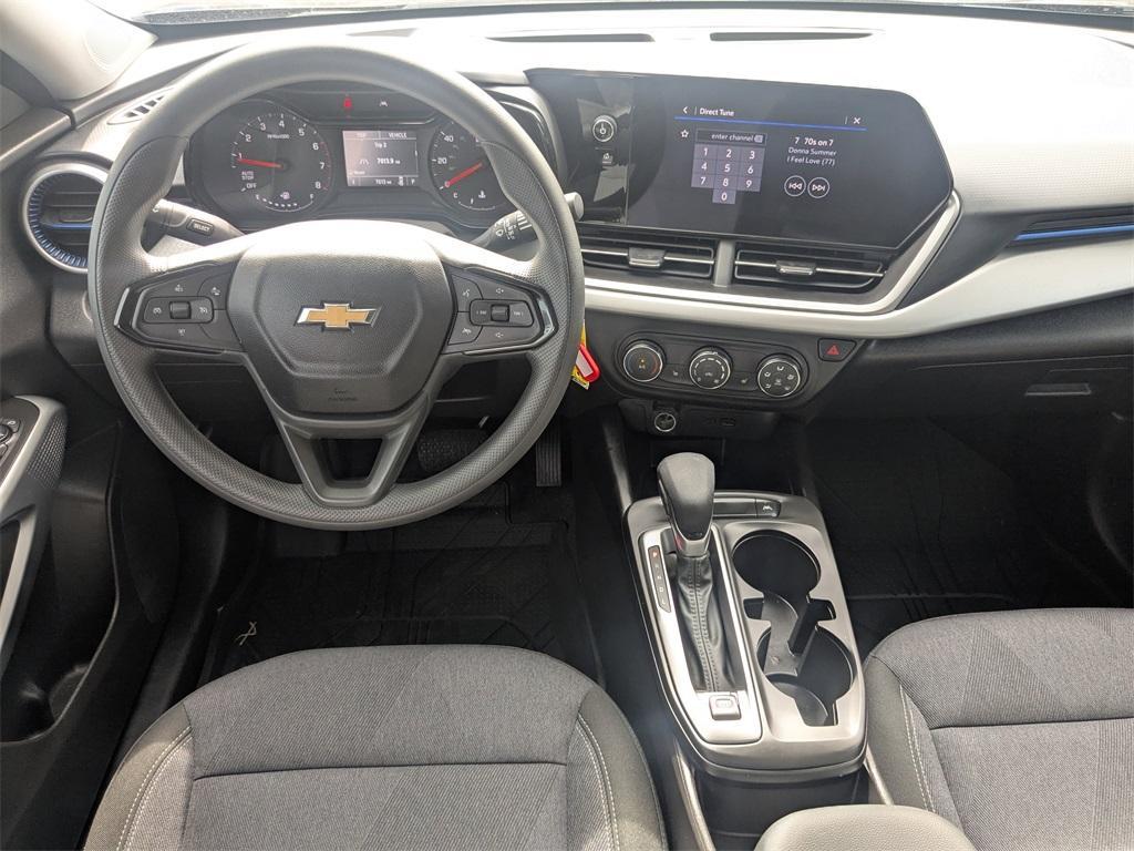 used 2025 Chevrolet Trax car, priced at $23,158