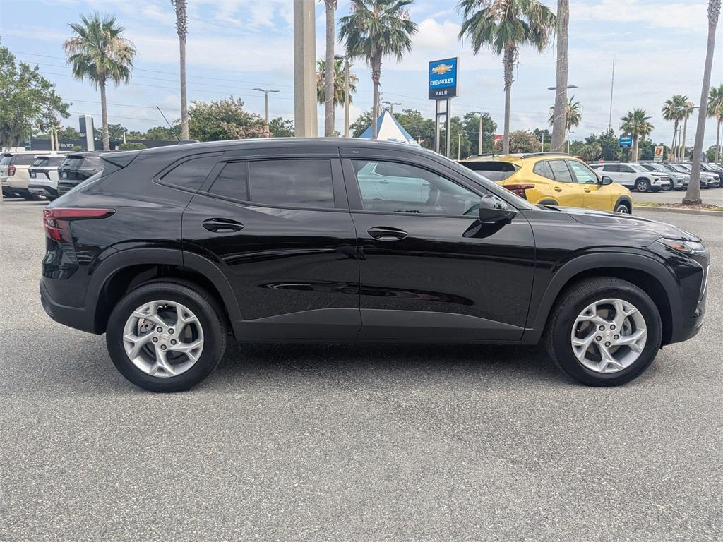 used 2025 Chevrolet Trax car, priced at $23,158