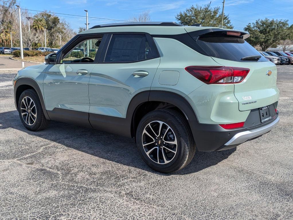 new 2025 Chevrolet TrailBlazer car, priced at $27,330