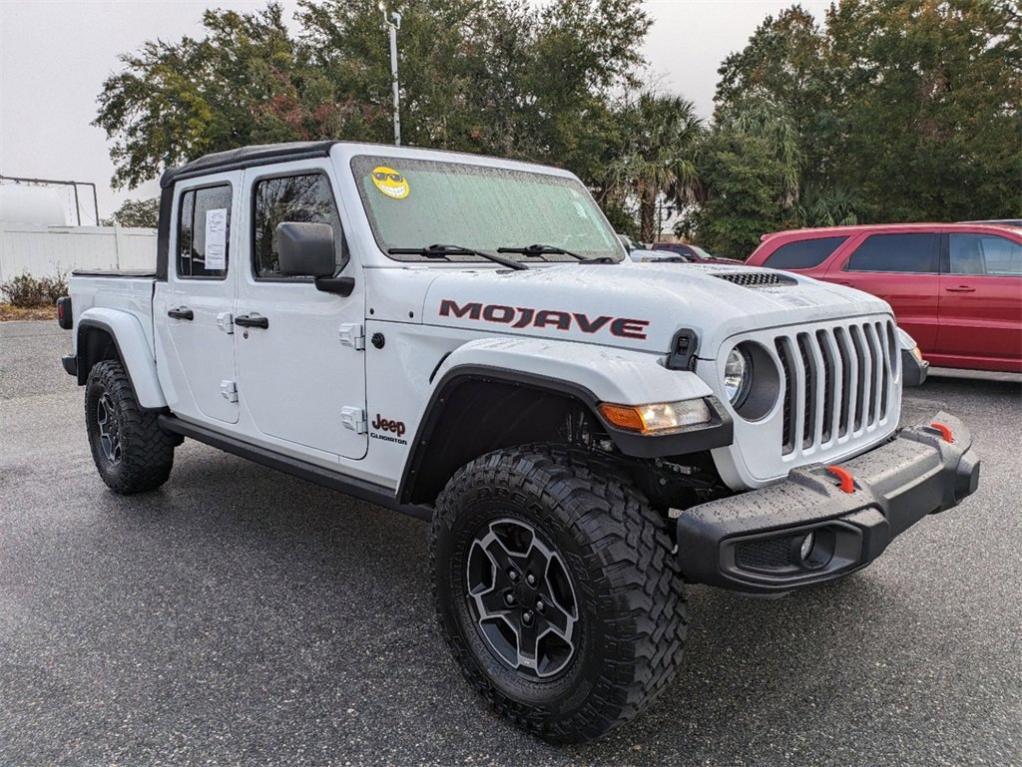 used 2022 Jeep Gladiator car, priced at $35,389