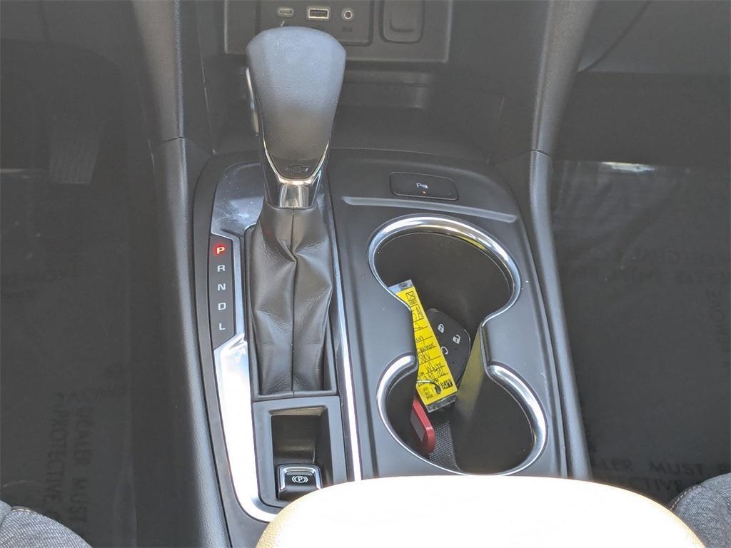 used 2022 Chevrolet Equinox car, priced at $22,789