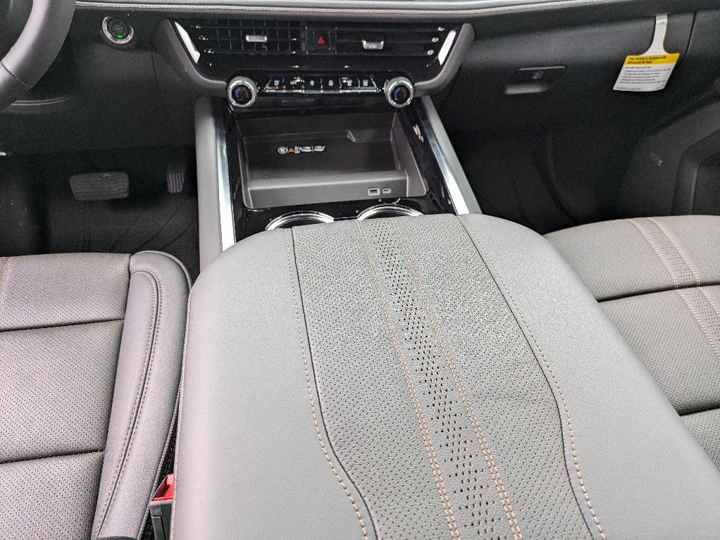 new 2025 Chevrolet Suburban car, priced at $81,495