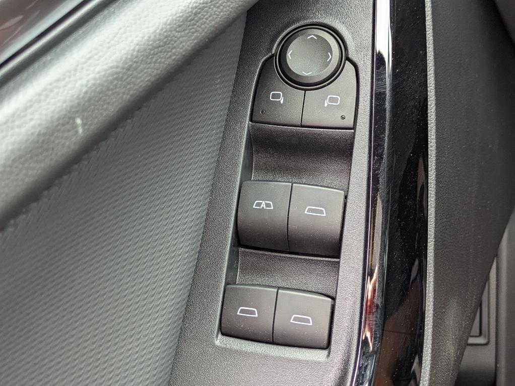 new 2026 Chevrolet Equinox car, priced at $31,490