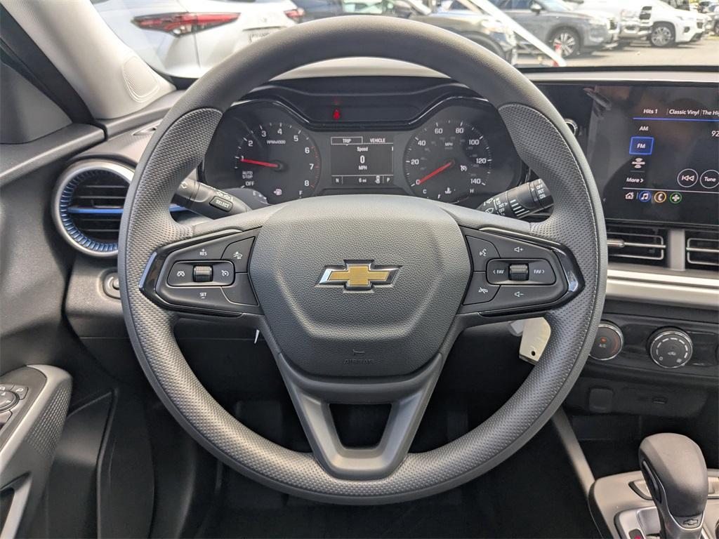 new 2025 Chevrolet Trax car, priced at $21,660