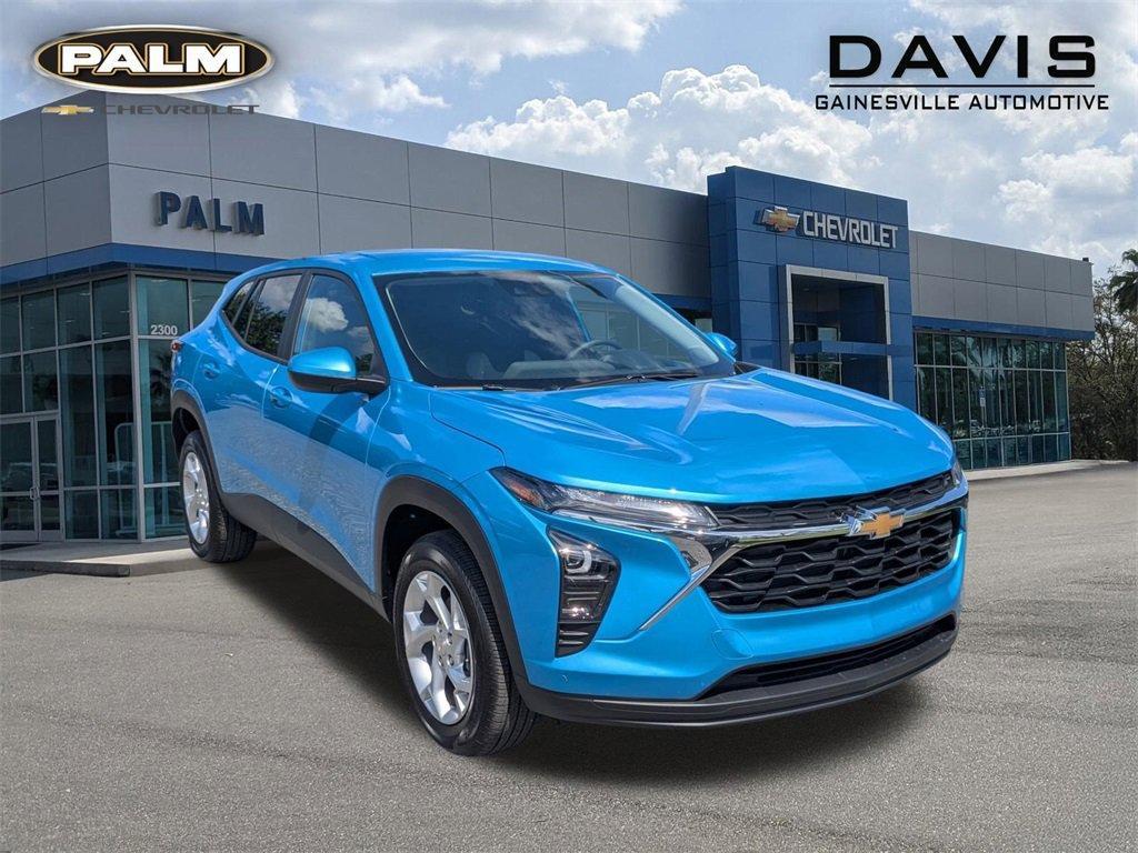 new 2025 Chevrolet Trax car, priced at $23,445