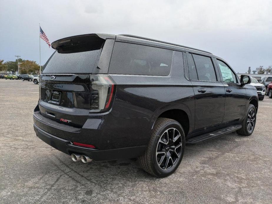 new 2025 Chevrolet Suburban car, priced at $76,399