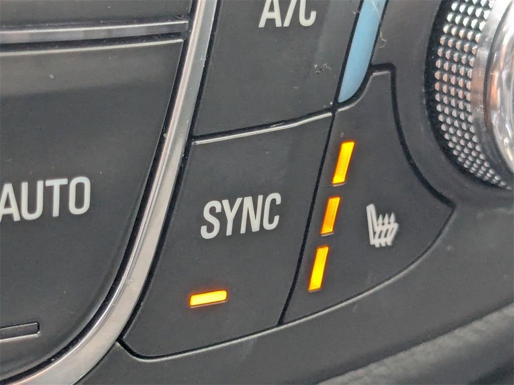 used 2023 Chevrolet Traverse car, priced at $25,889