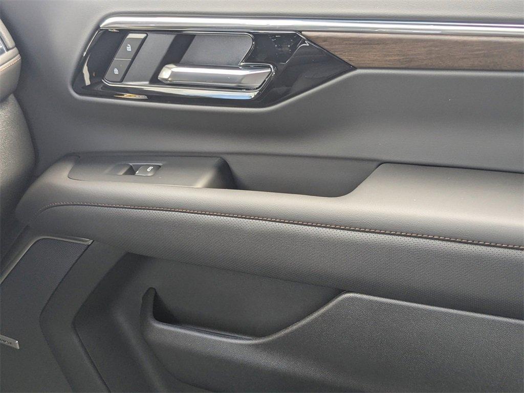 new 2025 Chevrolet Suburban car, priced at $82,500