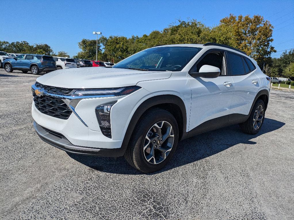 new 2025 Chevrolet Trax car, priced at $25,380