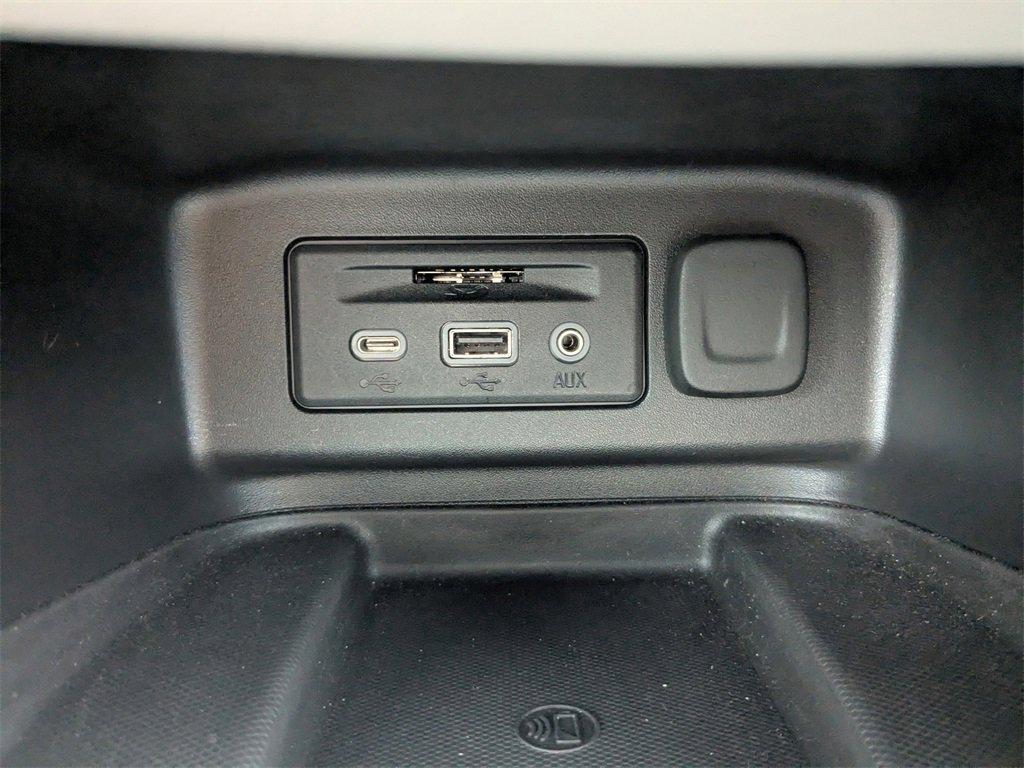 used 2020 Chevrolet Equinox car, priced at $20,987