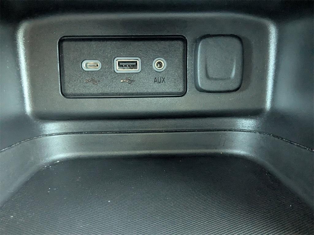 used 2022 Chevrolet Equinox car, priced at $19,872