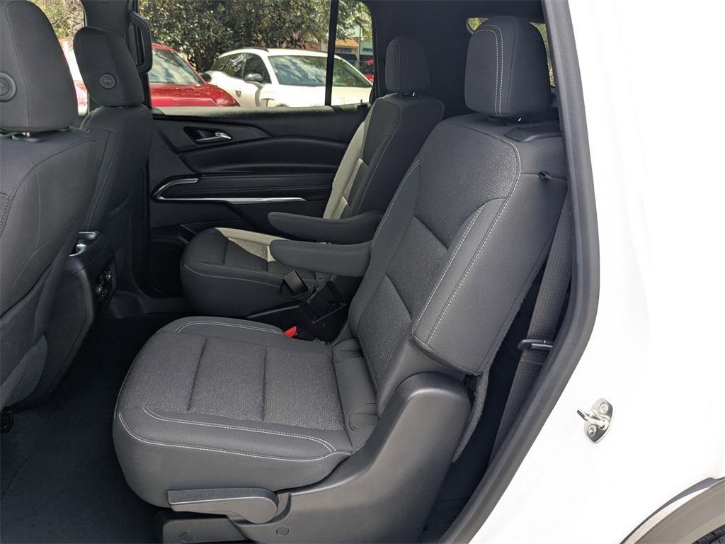 used 2024 Chevrolet Traverse car, priced at $39,652