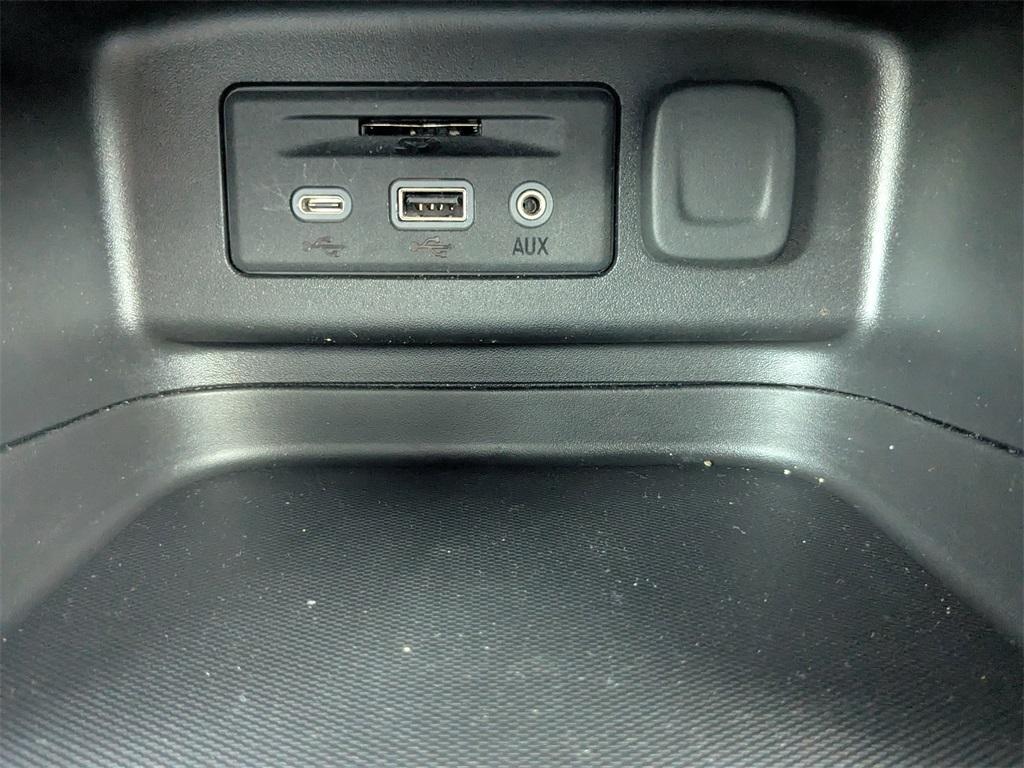 used 2023 Chevrolet Equinox car, priced at $21,189