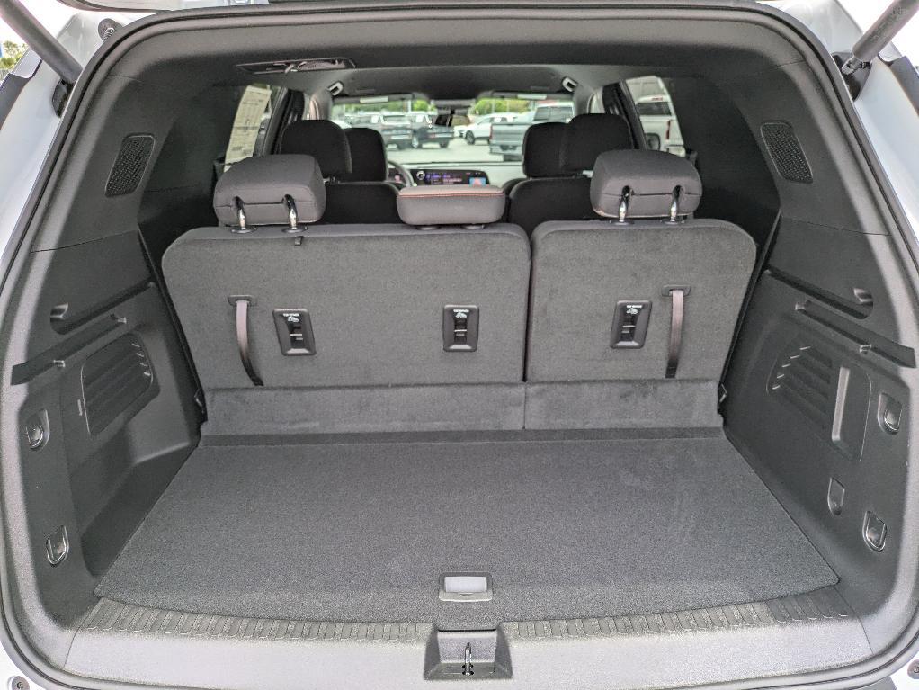 new 2025 Chevrolet Traverse car, priced at $41,545