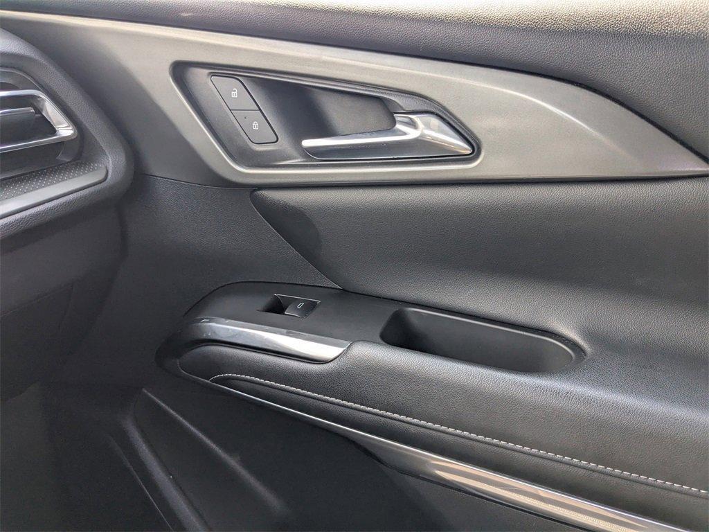 used 2024 Chevrolet Traverse car, priced at $35,689