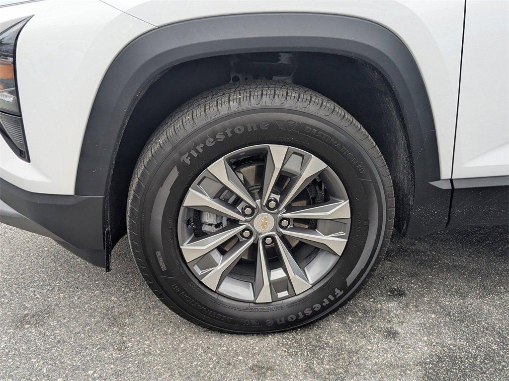 used 2025 Chevrolet Equinox car, priced at $24,289