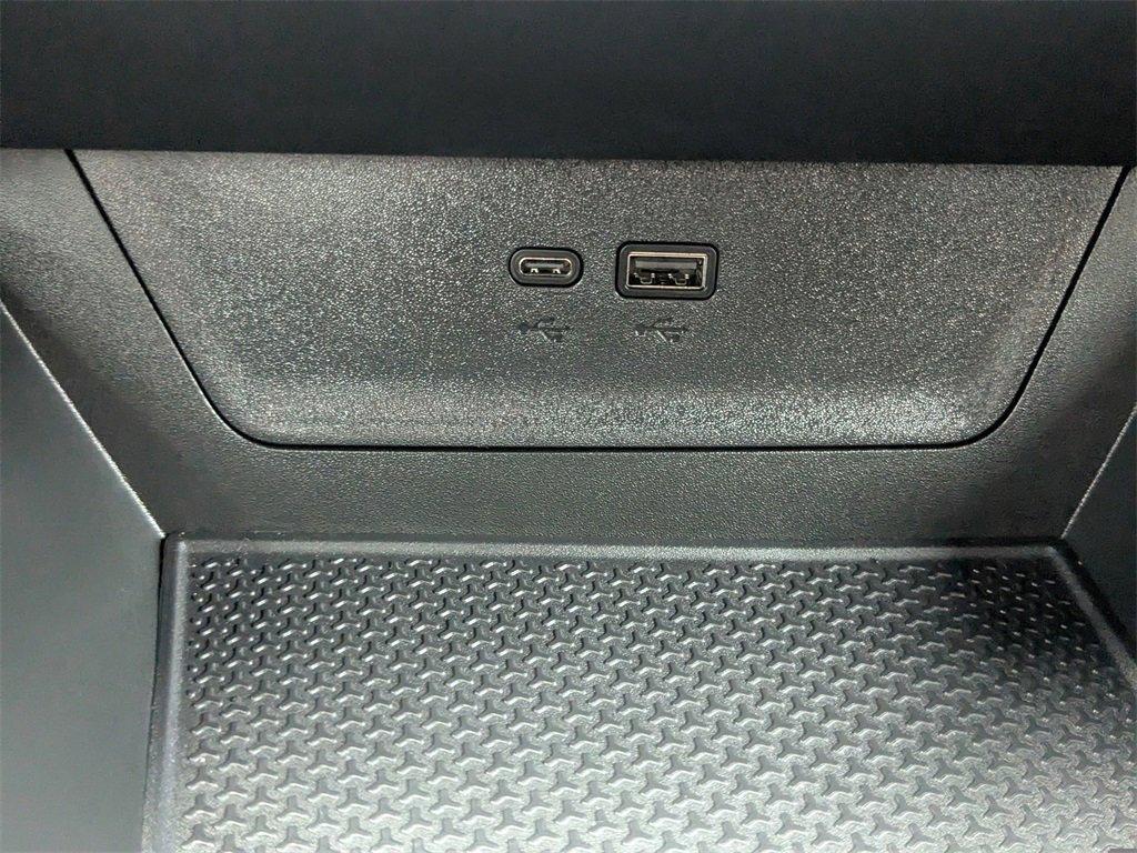 used 2025 Chevrolet Equinox car, priced at $24,289