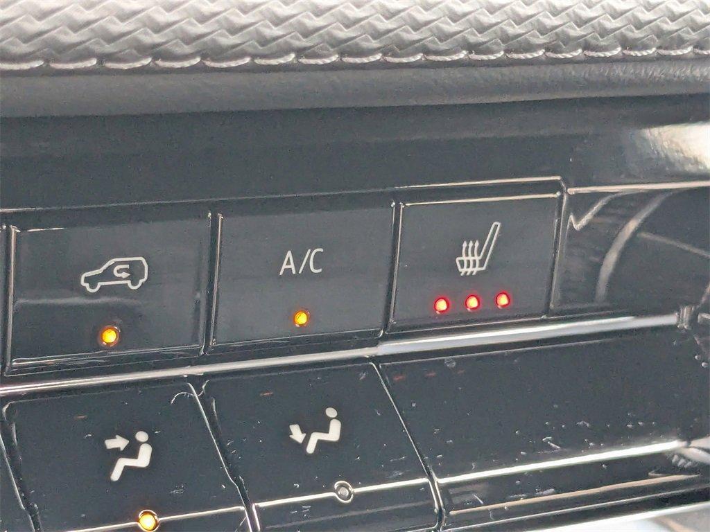 used 2025 Chevrolet Equinox car, priced at $24,289