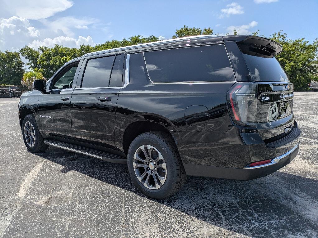 new 2025 Chevrolet Suburban car, priced at $68,375
