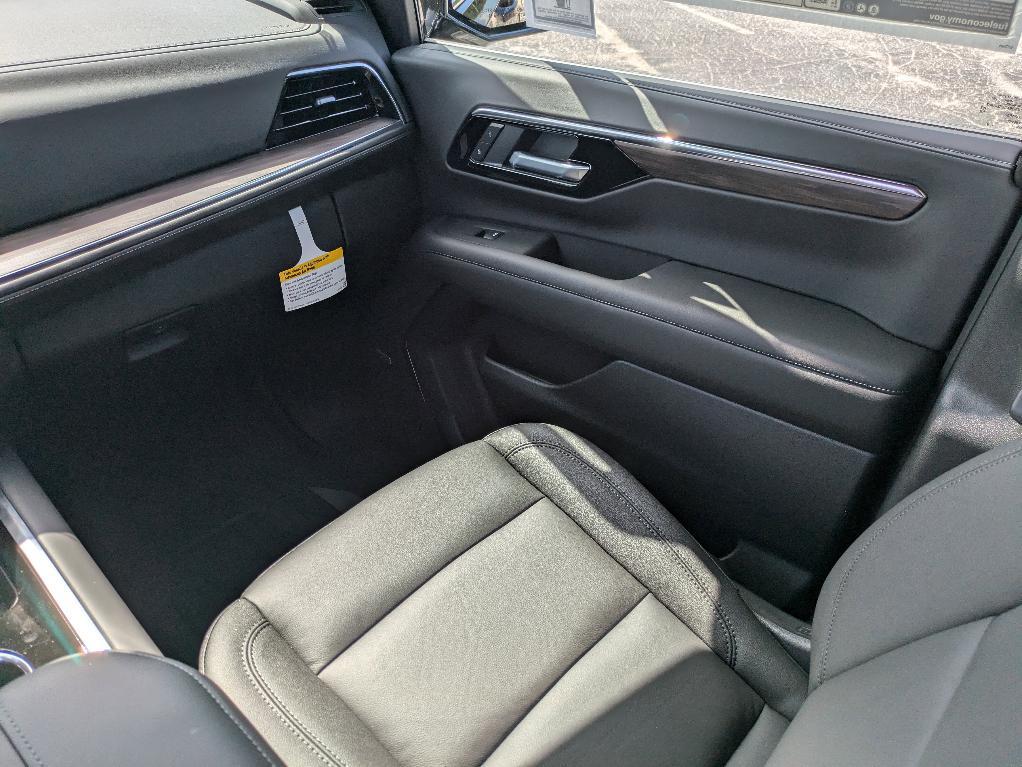 new 2025 Chevrolet Suburban car, priced at $68,375