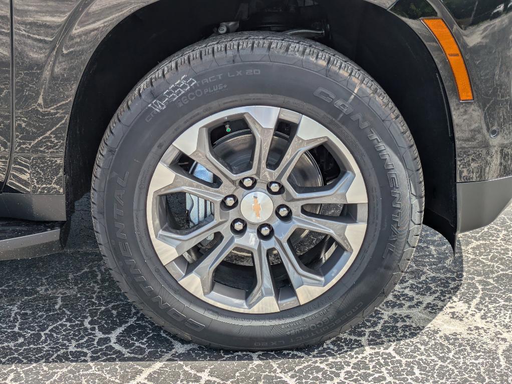 new 2025 Chevrolet Suburban car, priced at $68,375