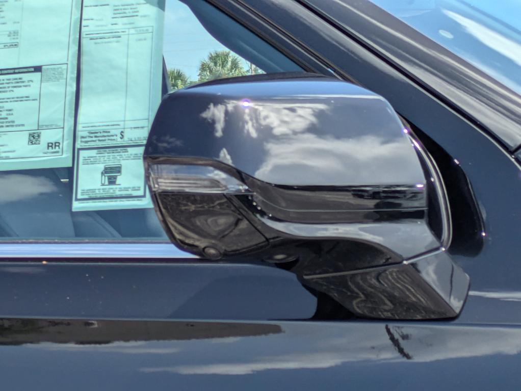 new 2025 Chevrolet Suburban car, priced at $68,375