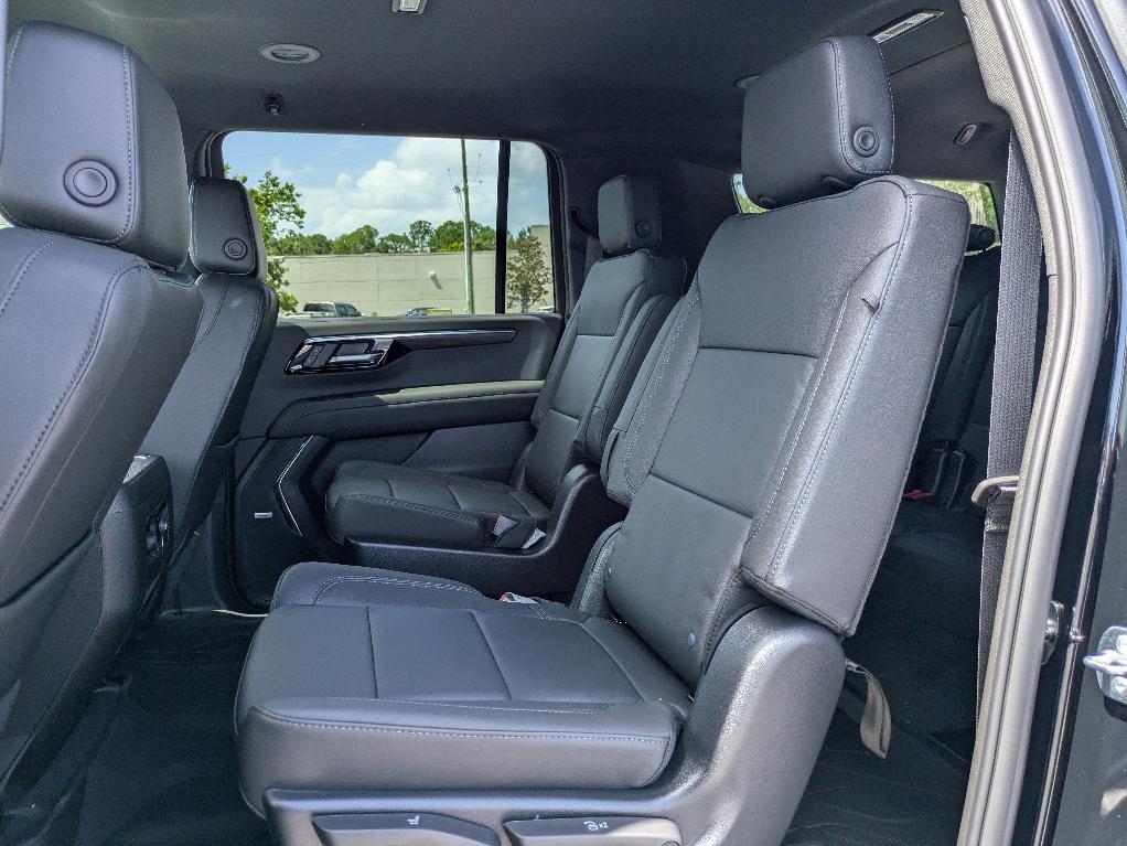 new 2025 Chevrolet Suburban car, priced at $68,375
