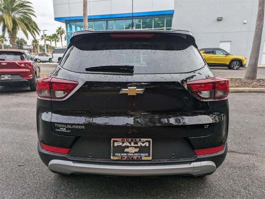 new 2025 Chevrolet TrailBlazer car, priced at $27,975