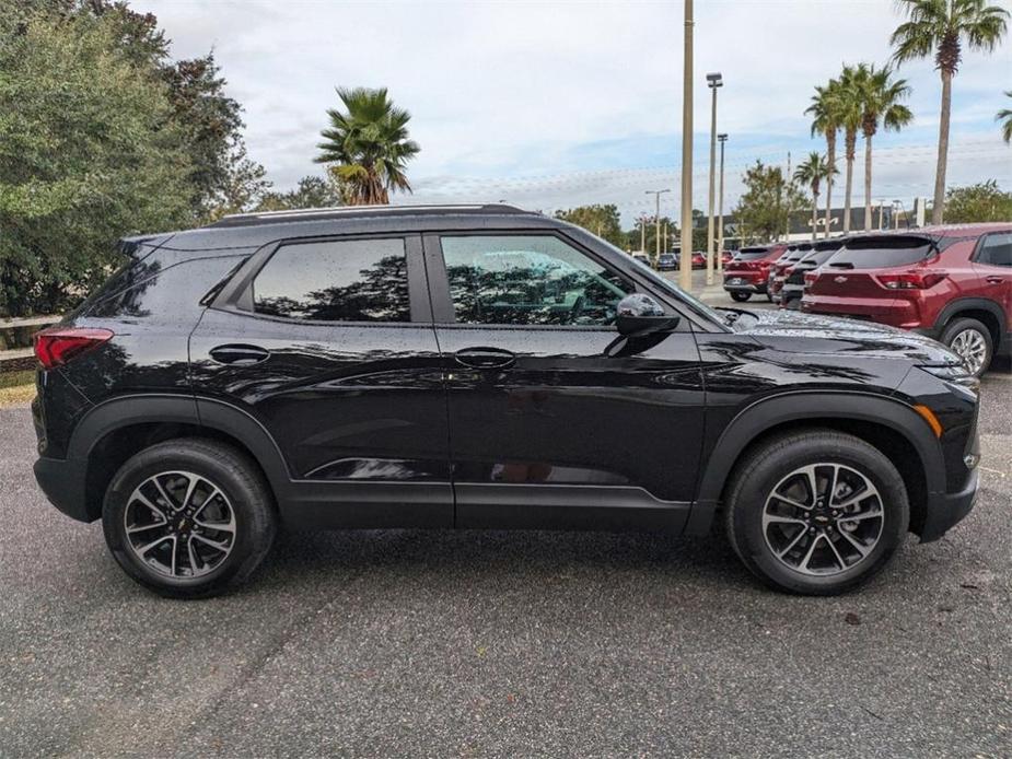 new 2025 Chevrolet TrailBlazer car, priced at $27,975