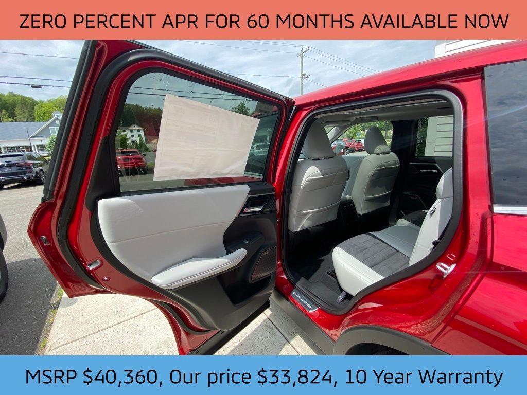 new 2025 Mitsubishi Outlander car, priced at $33,824