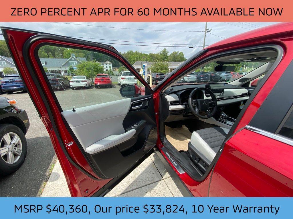 new 2025 Mitsubishi Outlander car, priced at $33,824