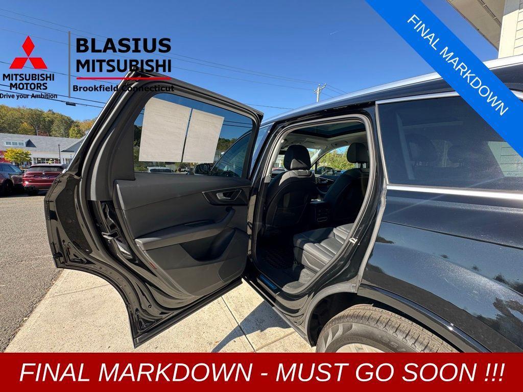 used 2022 Audi Q7 car, priced at $29,491