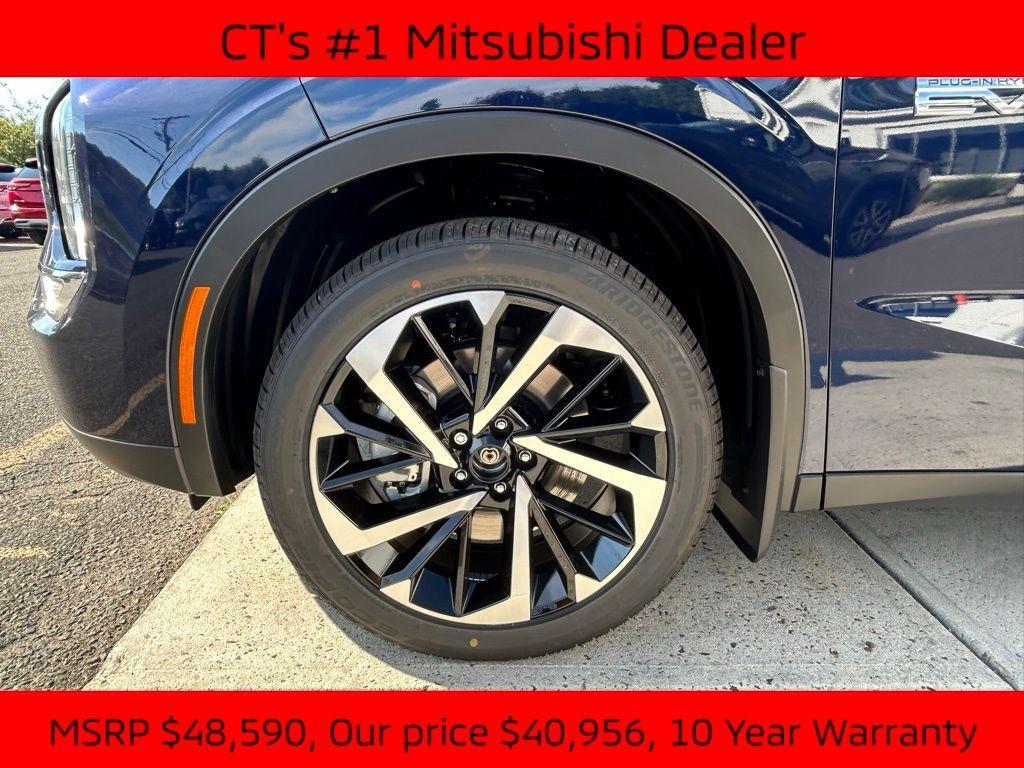 new 2025 Mitsubishi Outlander PHEV car, priced at $40,956