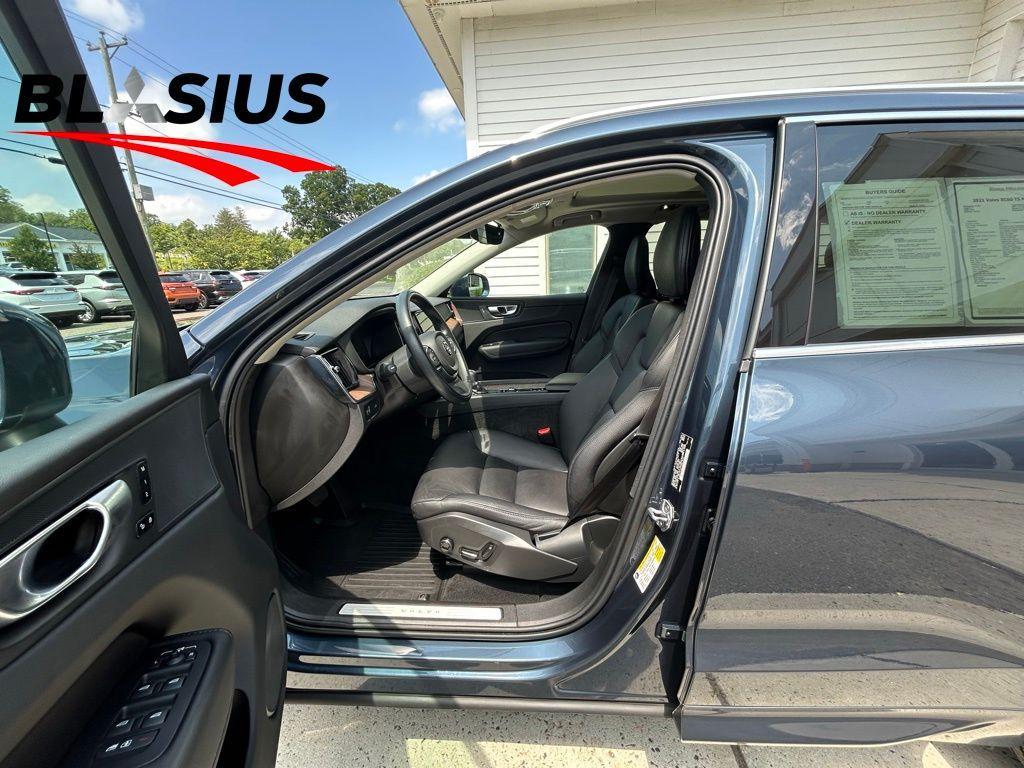 used 2021 Volvo XC60 car, priced at $25,989
