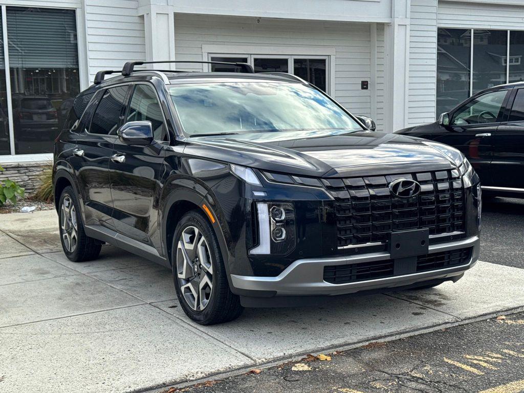 used 2024 Hyundai Palisade car, priced at $39,800