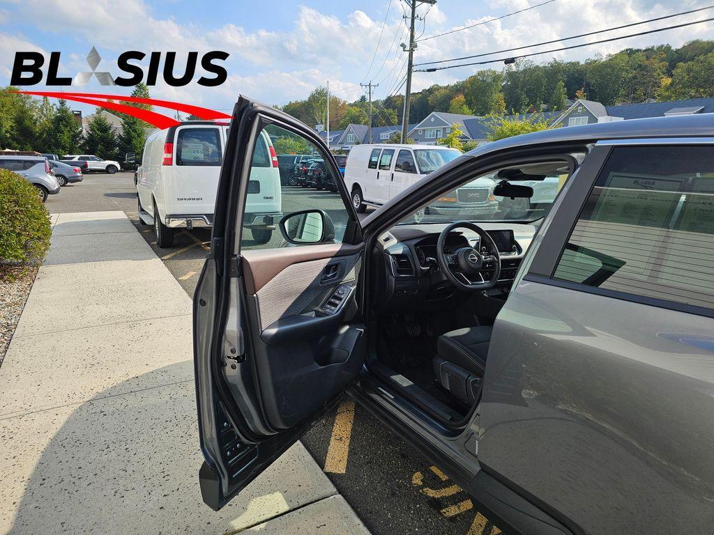 used 2023 Nissan Rogue car, priced at $18,787