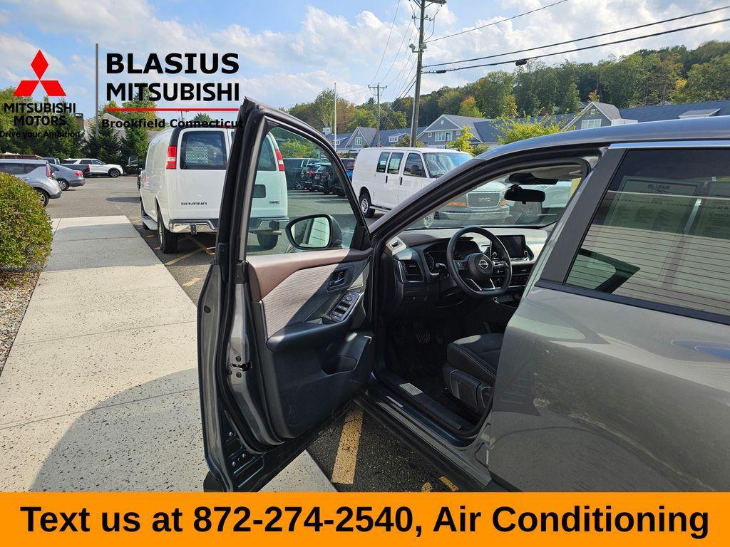 used 2023 Nissan Rogue car, priced at $17,975