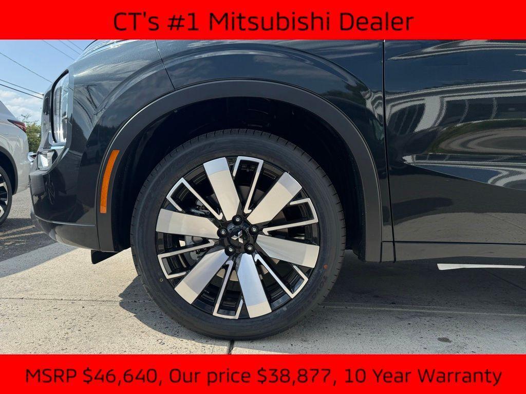 new 2025 Mitsubishi Outlander car, priced at $38,877