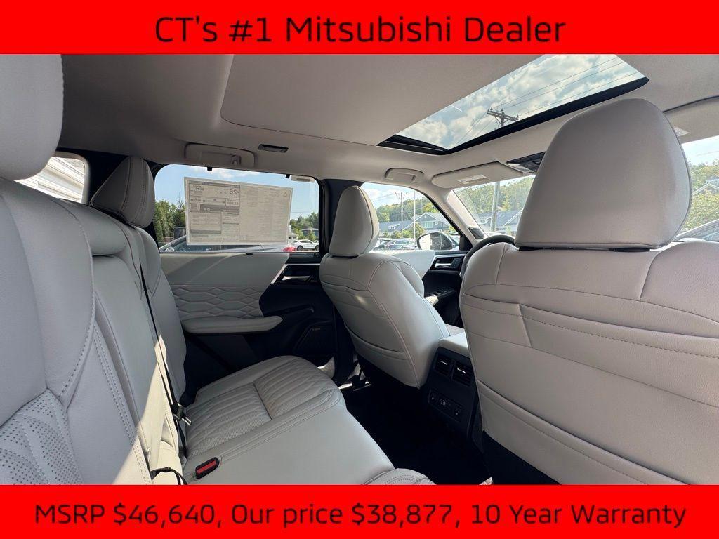 new 2025 Mitsubishi Outlander car, priced at $38,877