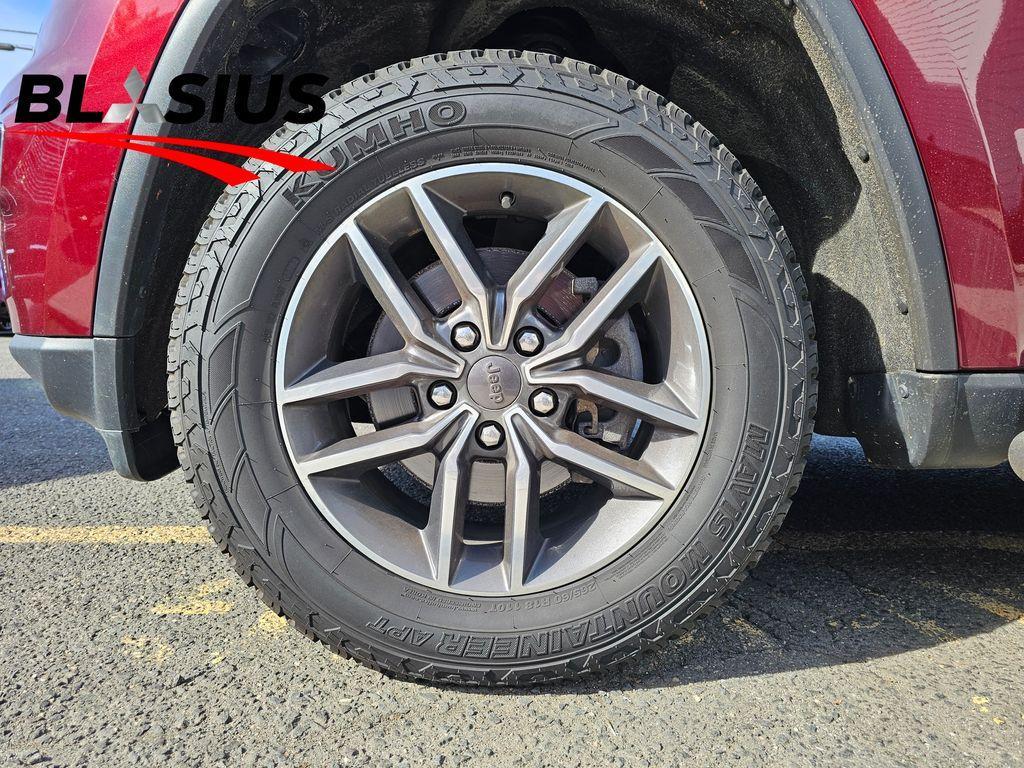 used 2020 Jeep Grand Cherokee car, priced at $23,678