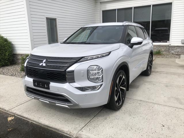 used 2022 Mitsubishi Outlander car, priced at $23,989