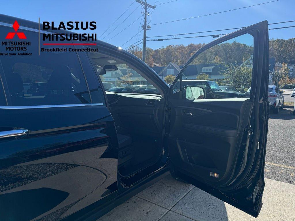 used 2023 Honda Ridgeline car, priced at $33,400