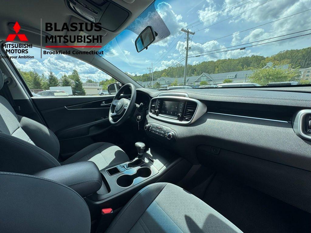 used 2019 Kia Sorento car, priced at $9,995