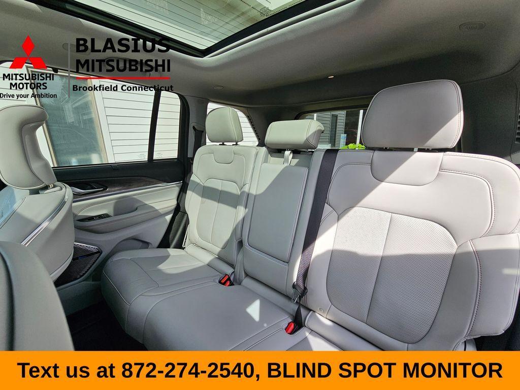 used 2022 Jeep Grand Cherokee car, priced at $39,989