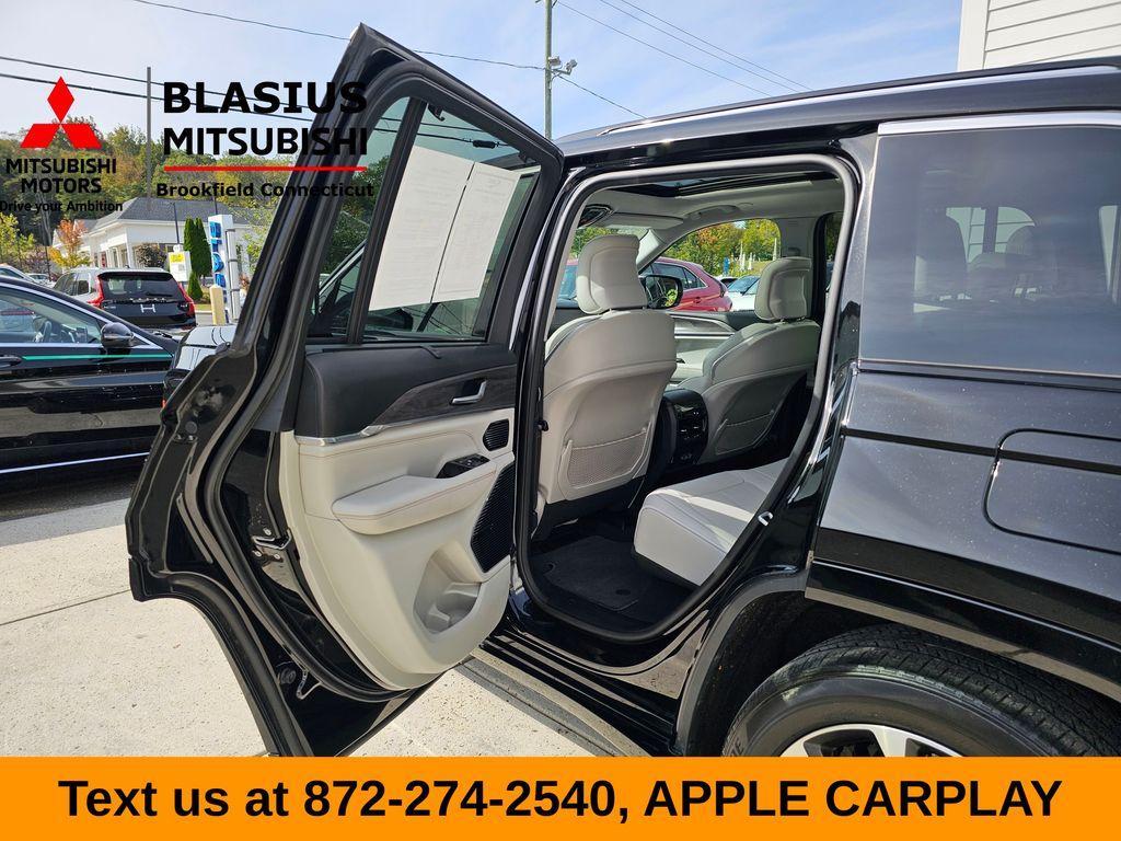 used 2022 Jeep Grand Cherokee car, priced at $39,989