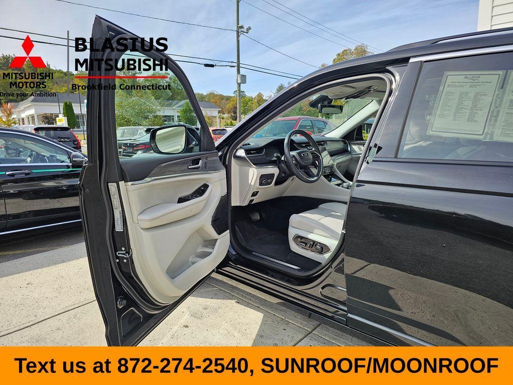 used 2022 Jeep Grand Cherokee car, priced at $39,989