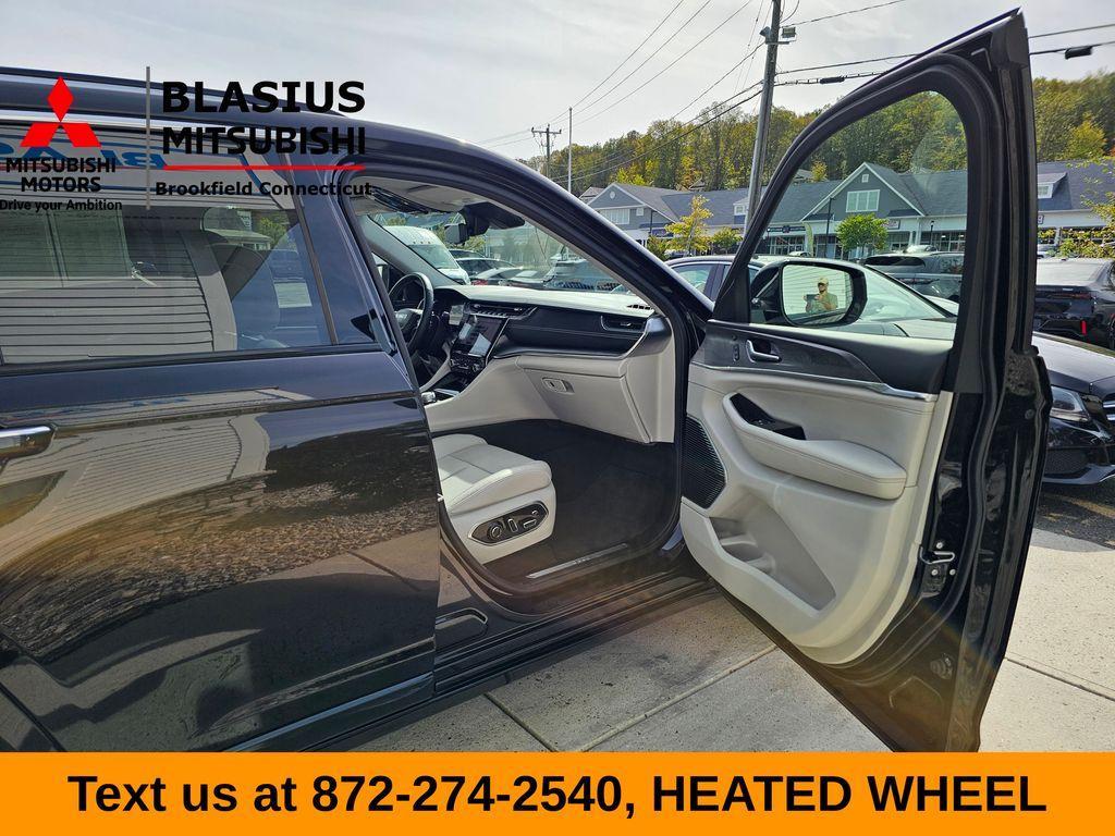 used 2022 Jeep Grand Cherokee car, priced at $39,989