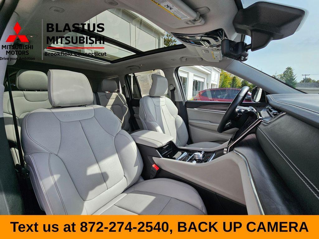 used 2022 Jeep Grand Cherokee car, priced at $39,989