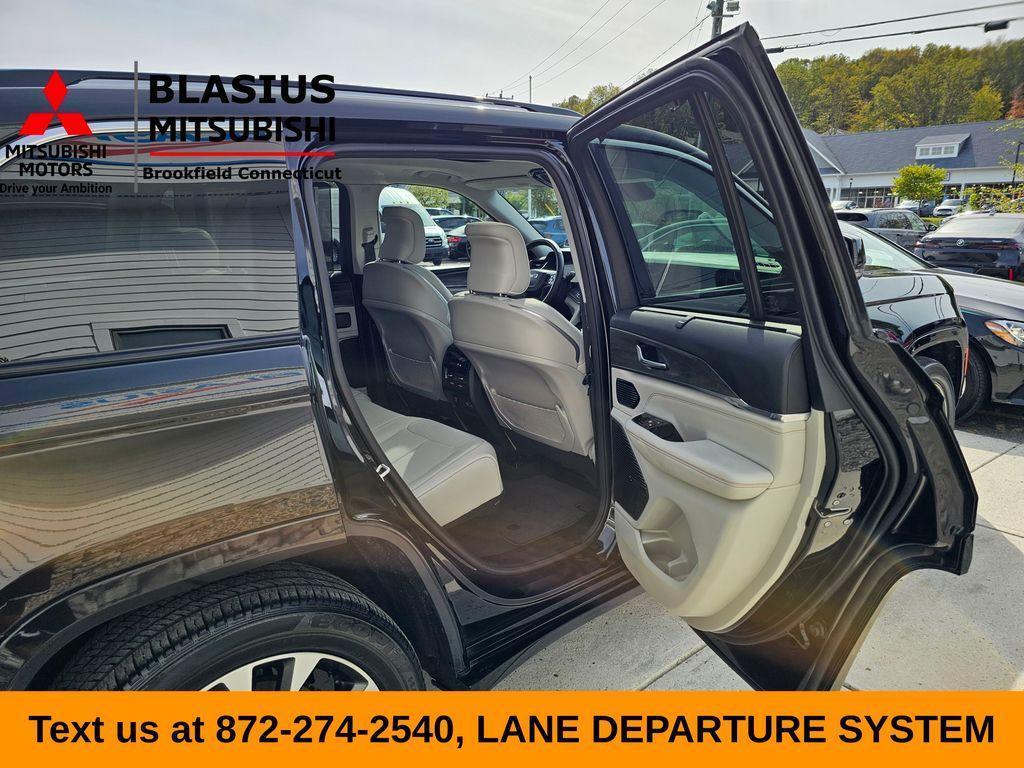 used 2022 Jeep Grand Cherokee car, priced at $39,989